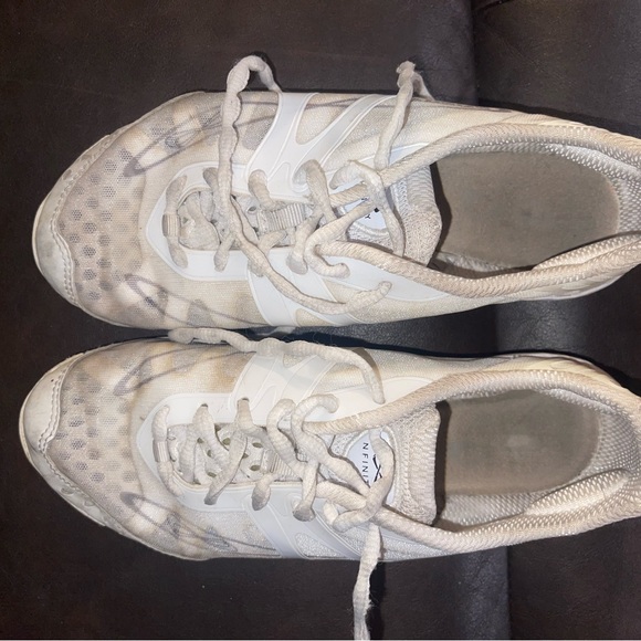 Nfinity cheer shoes - Picture 1 of 5
